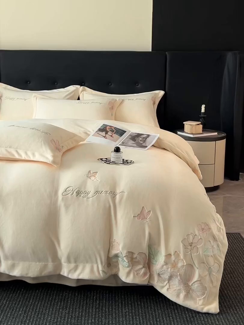 91家纺网 家纺一手货源 找家纺 恋绒家纺 2025新款牛奶绒刺绣四件套-花舞 月牙黄