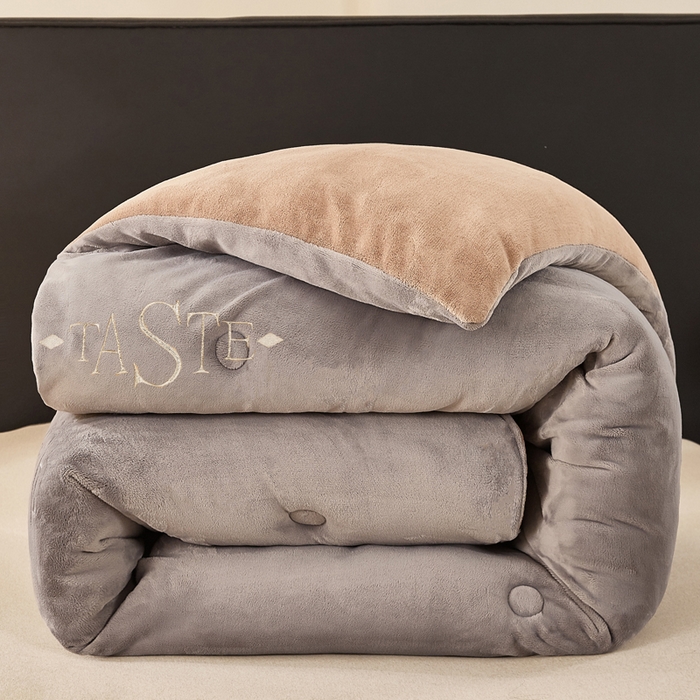 91家纺网 家纺一手货源 找家纺 （总）雅蔓依家纺 2025新款绣花双面加厚牛奶绒冬被被子被芯