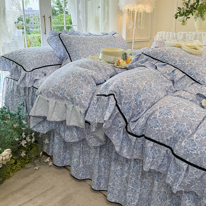 91家纺网 家纺一手货源 找家纺 宜凡家纺 2025新款A类水洗珍珠棉夹棉床裙三件套 兰伊