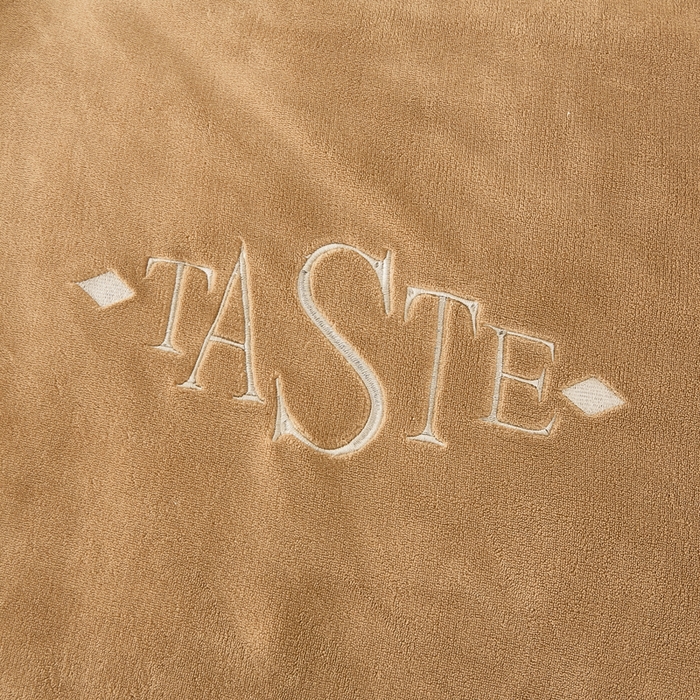 91家纺网 家纺一手货源 找家纺 雅蔓依家纺 2025新款绣花双面加厚牛奶绒冬被被子被芯 咖色