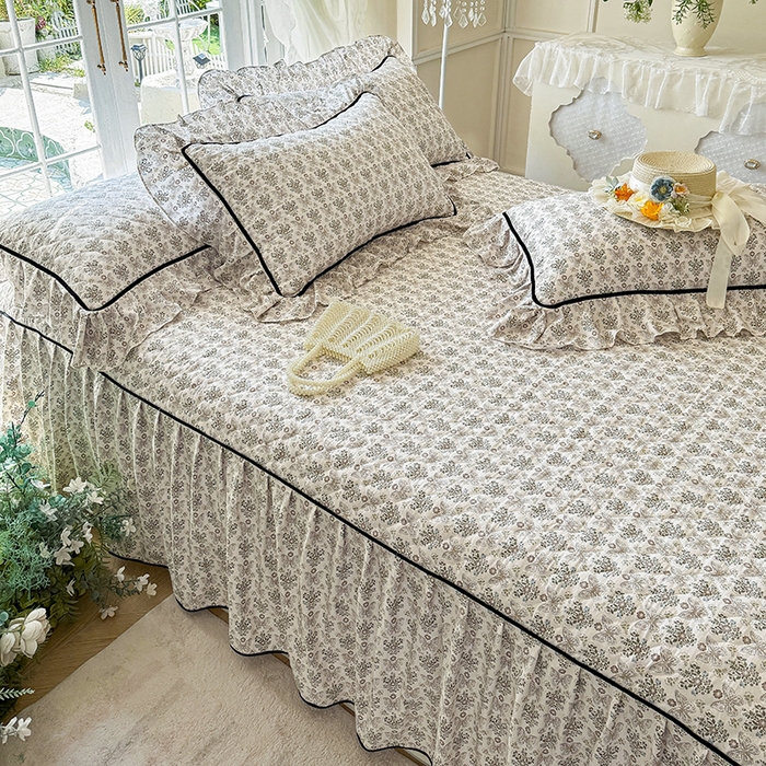 91家纺网 家纺一手货源 找家纺 宜凡家纺 2025新款A类水洗珍珠棉夹棉床裙三件套 卡诺