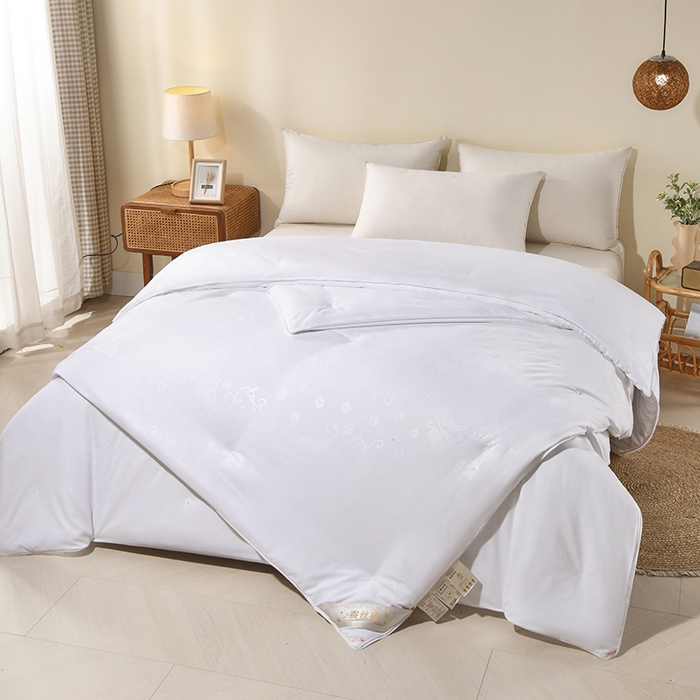 91家纺网 家纺一手货源 找家纺 （总）爱顿家纺 2025新款贡缎提花订花子母被蚕丝被冬被被子被芯