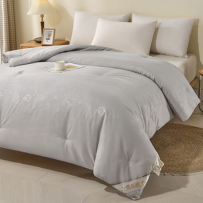 91家纺网 家纺一手货源 找家纺 爱顿家纺 2025新款贡缎提花订花子母被蚕丝被冬被被子被芯 灰色