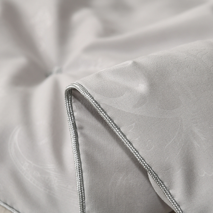 91家纺网 家纺一手货源 找家纺 爱顿家纺 2025新款贡缎提花订花子母被蚕丝被冬被被子被芯 灰色