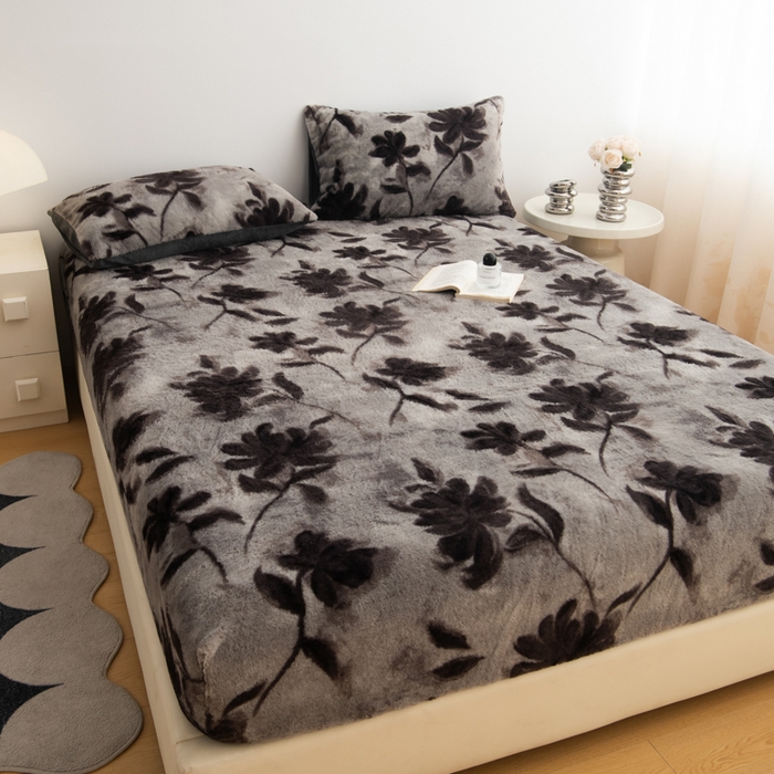 91家纺网 家纺一手货源 找家纺 九花鹿 2025新款A类加厚兔毛绒单床笠床褥子床护垫 春日序曲