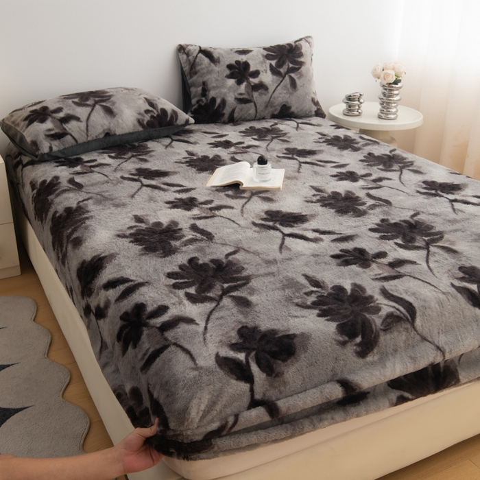 91家纺网 家纺一手货源 找家纺 九花鹿 2025新款A类加厚兔毛绒单床笠床褥子床护垫 春日序曲