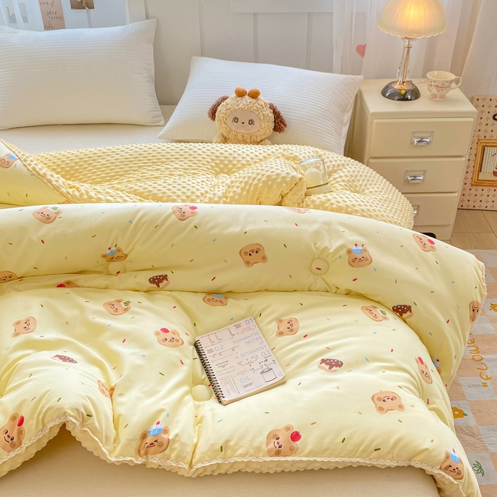 91家纺网 家纺一手货源 找家纺 欧雅搁家纺 2025新款云柔棉豆豆被冬被被子被芯 快乐小熊