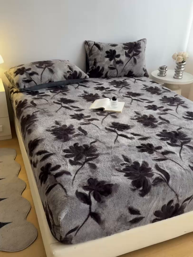 91家纺网 家纺一手货源 找家纺 九花鹿 2025新款A类加厚兔毛绒单床笠床褥子床护垫 春日序曲