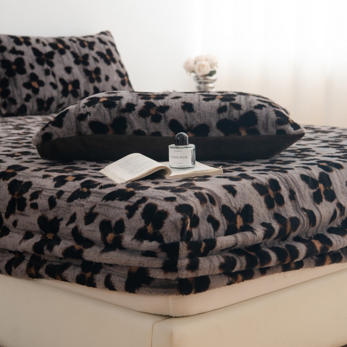 91家纺网 家纺一手货源 找家纺 九花鹿 2025新款A类加厚兔毛绒单床笠床褥子床护垫 蝴蝶