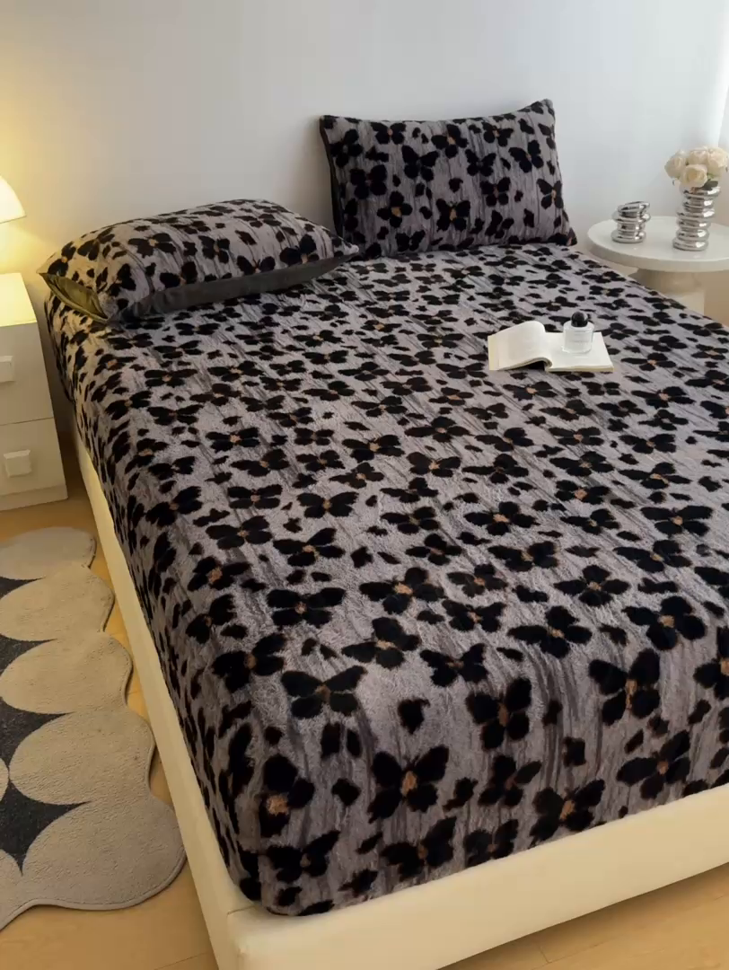 91家纺网 家纺一手货源 找家纺 九花鹿 2025新款A类加厚兔毛绒单床笠床褥子床护垫 蝴蝶