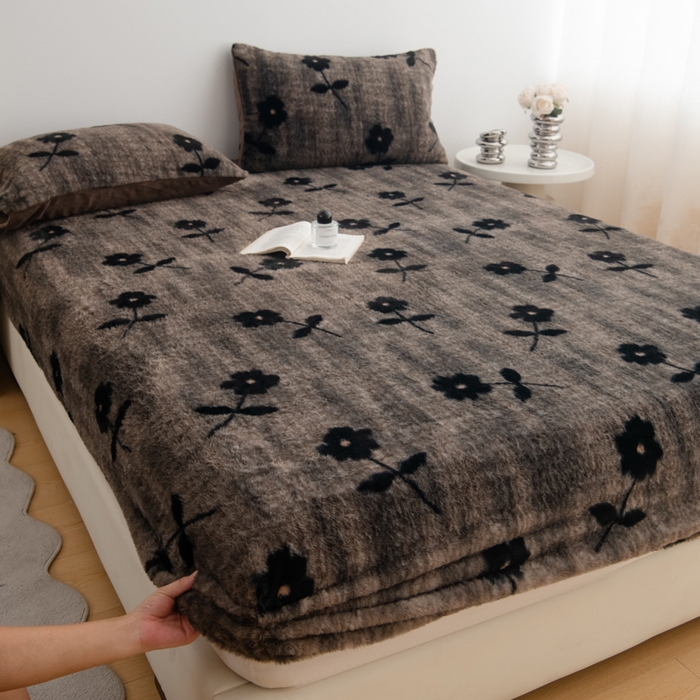 91家纺网 家纺一手货源 找家纺 九花鹿 2025新款A类加厚兔毛绒单床笠床褥子床护垫 花慕