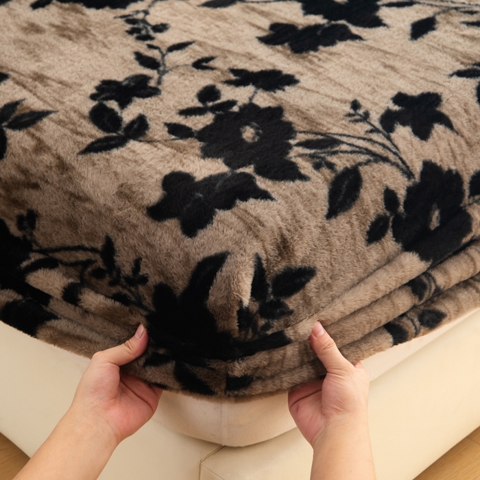 91家纺网 家纺一手货源 找家纺 九花鹿 2025新款A类加厚兔毛绒单床笠床褥子床护垫 漫漫