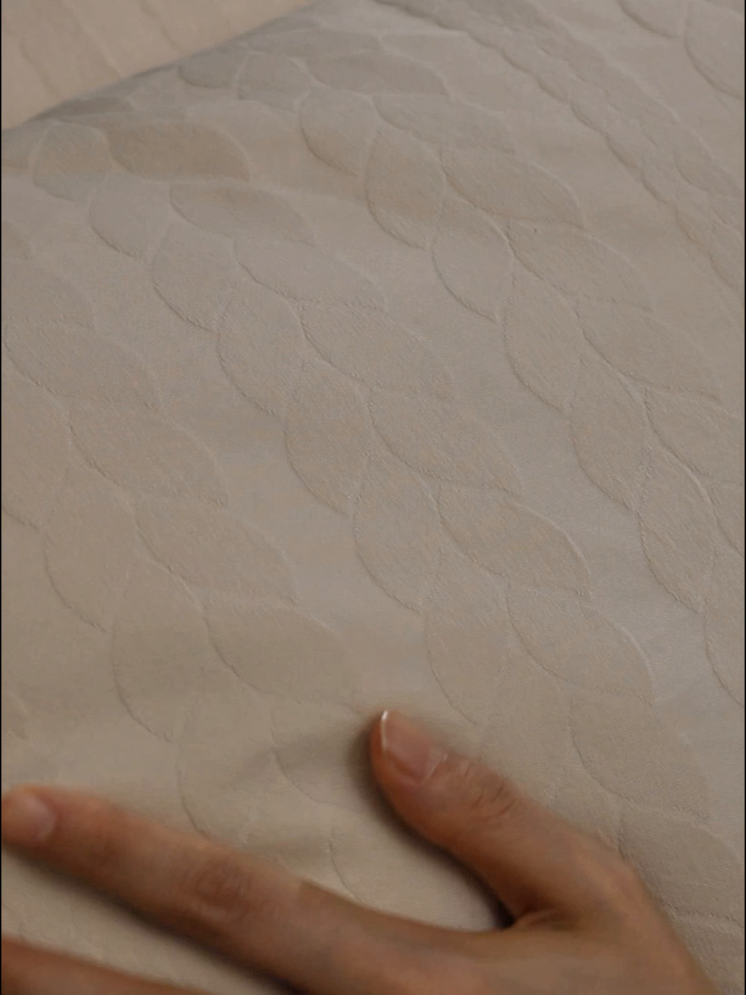 91家纺网 家纺一手货源 找家纺 （总）玉宇阁家居 2025秋冬新品60s色织全棉纯棉磨毛大提花四件套-绑带款-第二组图