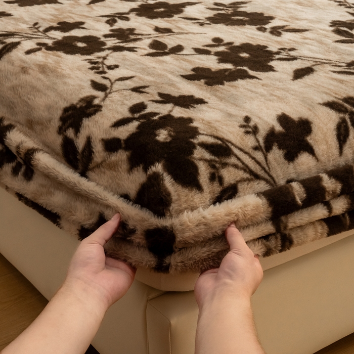 91家纺网 家纺一手货源 找家纺 九花鹿 2025新款A类加厚兔毛绒单床笠床褥子床护垫 漫漫(奶咖）