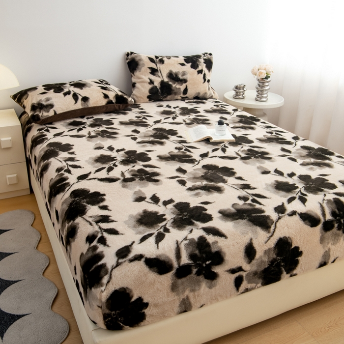 91家纺网 家纺一手货源 找家纺 九花鹿 2025新款A类加厚兔毛绒单床笠床褥子床护垫 水墨花