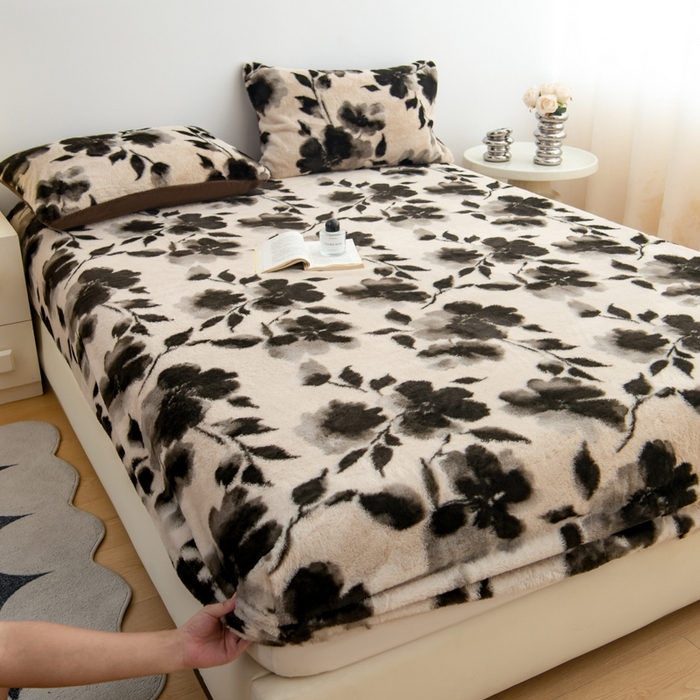 91家纺网 家纺一手货源 找家纺 九花鹿 2025新款A类加厚兔毛绒单床笠床褥子床护垫 水墨花