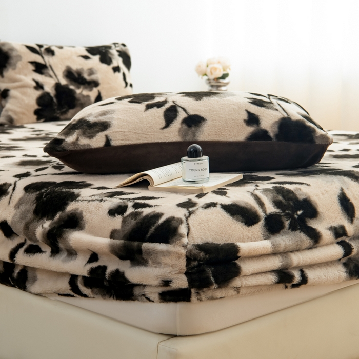 91家纺网 家纺一手货源 找家纺 九花鹿 2025新款A类加厚兔毛绒单床笠床褥子床护垫 水墨花