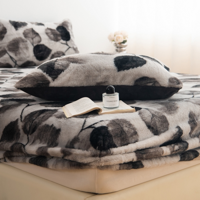 91家纺网 家纺一手货源 找家纺 九花鹿 2025新款A类加厚兔毛绒单床笠床褥子床护垫 叶语