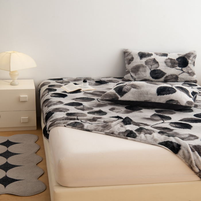 91家纺网 家纺一手货源 找家纺 九花鹿 2025新款A类加厚兔毛绒单床笠床褥子床护垫 叶语