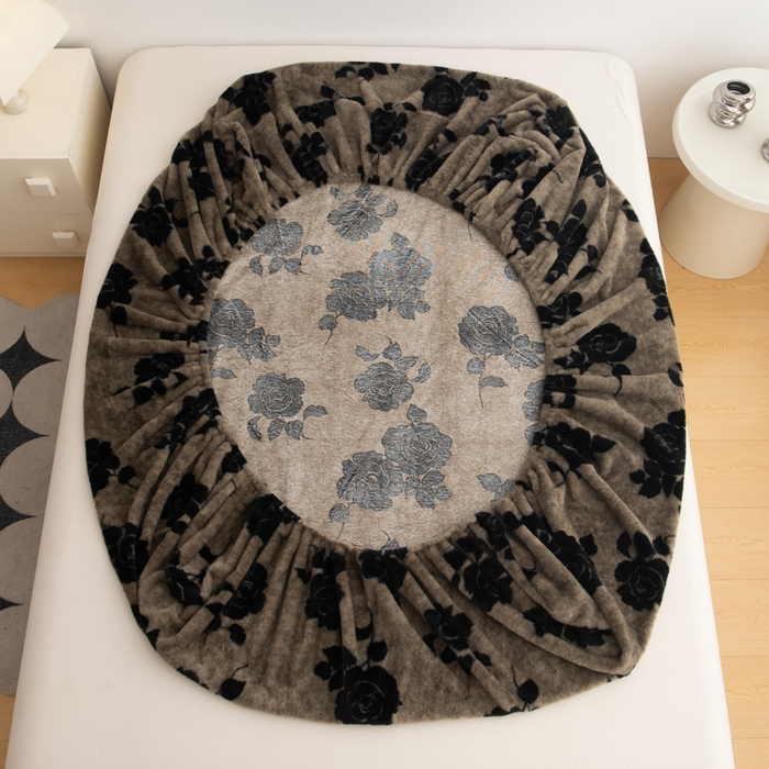 91家纺网 家纺一手货源 找家纺 九花鹿 2025新款A类加厚兔毛绒单床笠床褥子床护垫 绽放