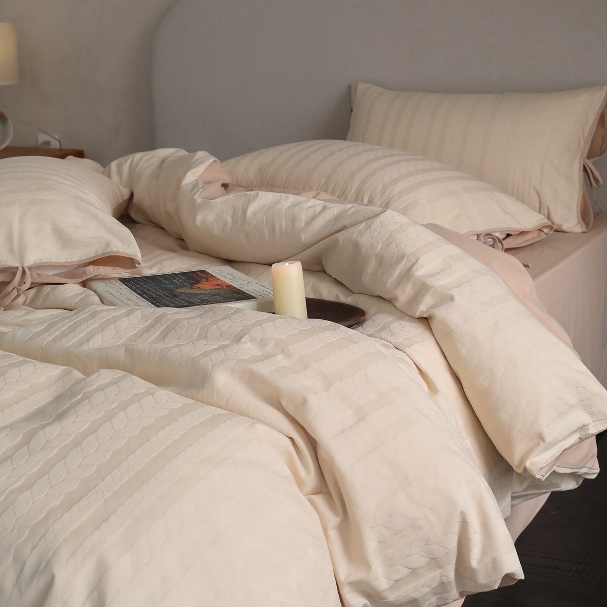 91家纺网 家纺一手货源 找家纺 玉宇阁家居 2025秋冬新品60s色织全棉纯棉磨毛大提花四件套-绑带款-第二组图 绑带款-淡琉璃