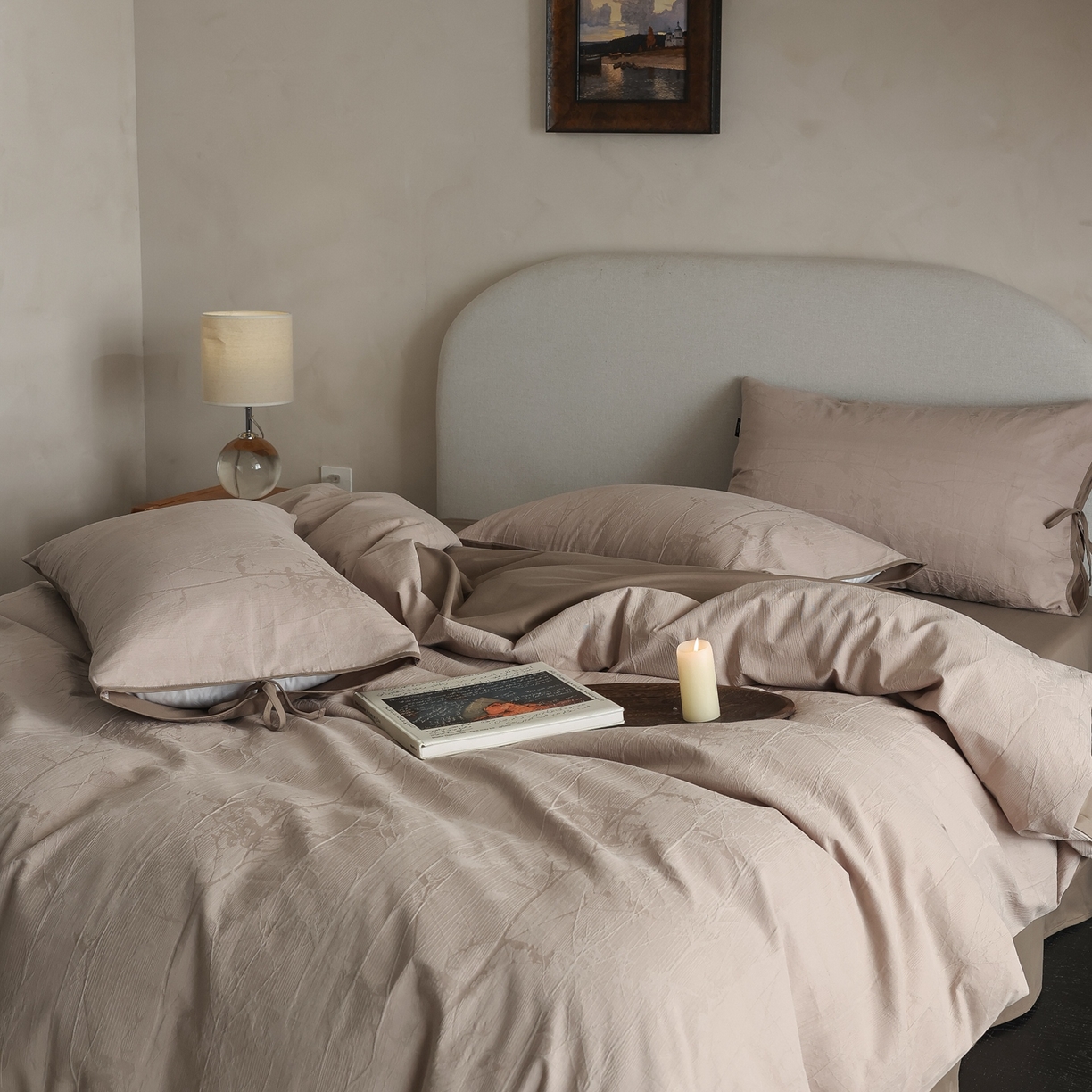 91家纺网 家纺一手货源 找家纺 玉宇阁家居 2025秋冬新品60s色织全棉纯棉磨毛大提花四件套-绑带款-第二组图 绑带款-缎灰流光