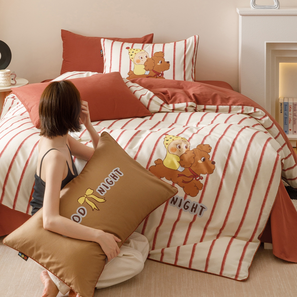 91家纺网 家纺一手货源 找家纺 RYB红黄兰 2025新款全棉纯棉加厚磨毛大版数码印花嵌绳四件套 嘟嘟小黄人