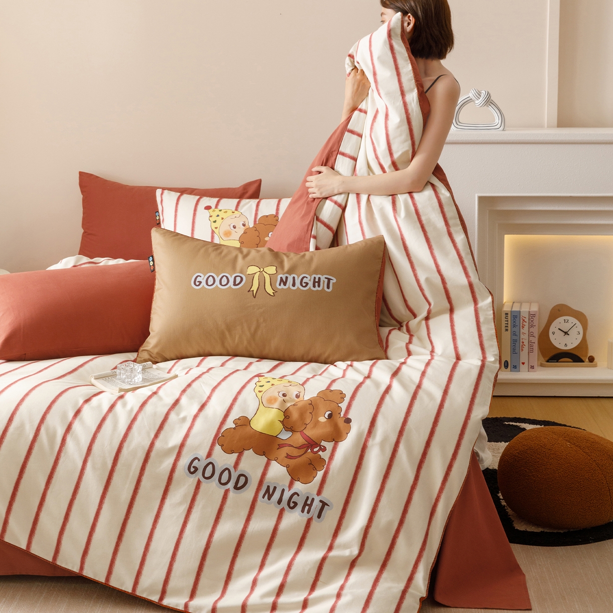 91家纺网 家纺一手货源 找家纺 RYB红黄兰 2025新款全棉纯棉加厚磨毛大版数码印花嵌绳四件套 嘟嘟小黄人