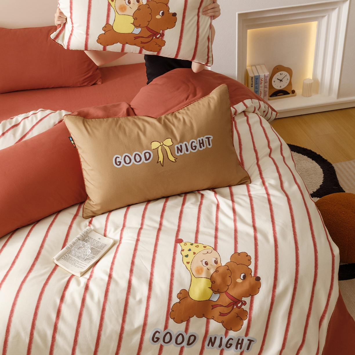 91家纺网 家纺一手货源 找家纺 RYB红黄兰 2025新款全棉纯棉加厚磨毛大版数码印花嵌绳四件套 嘟嘟小黄人