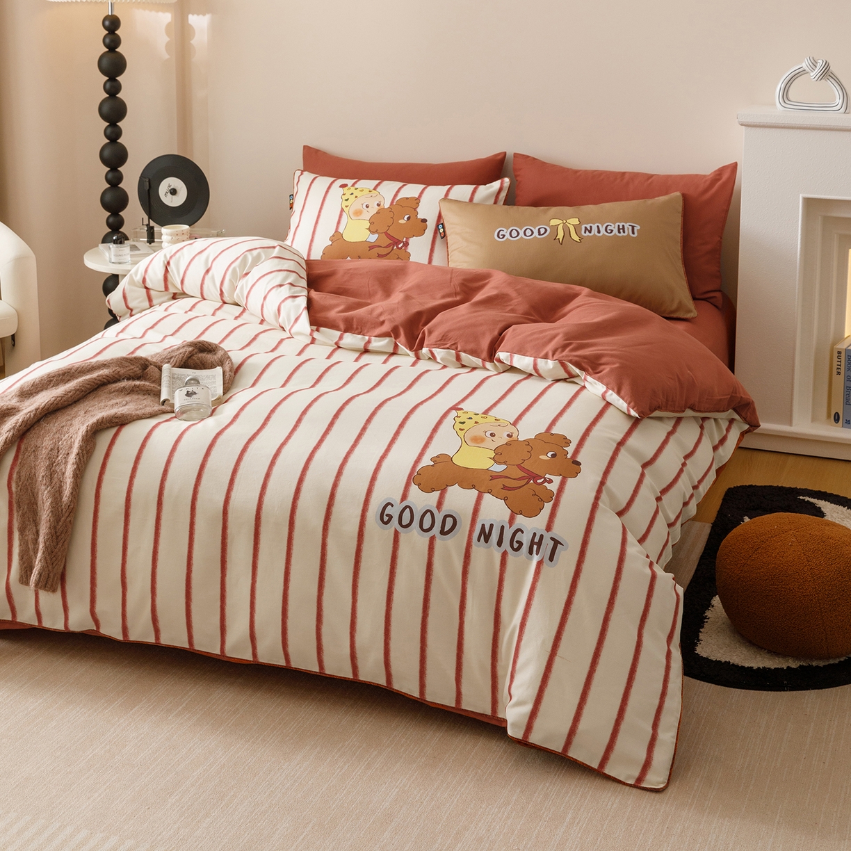 91家纺网 家纺一手货源 找家纺 RYB红黄兰 2025新款全棉纯棉加厚磨毛大版数码印花嵌绳四件套 嘟嘟小黄人