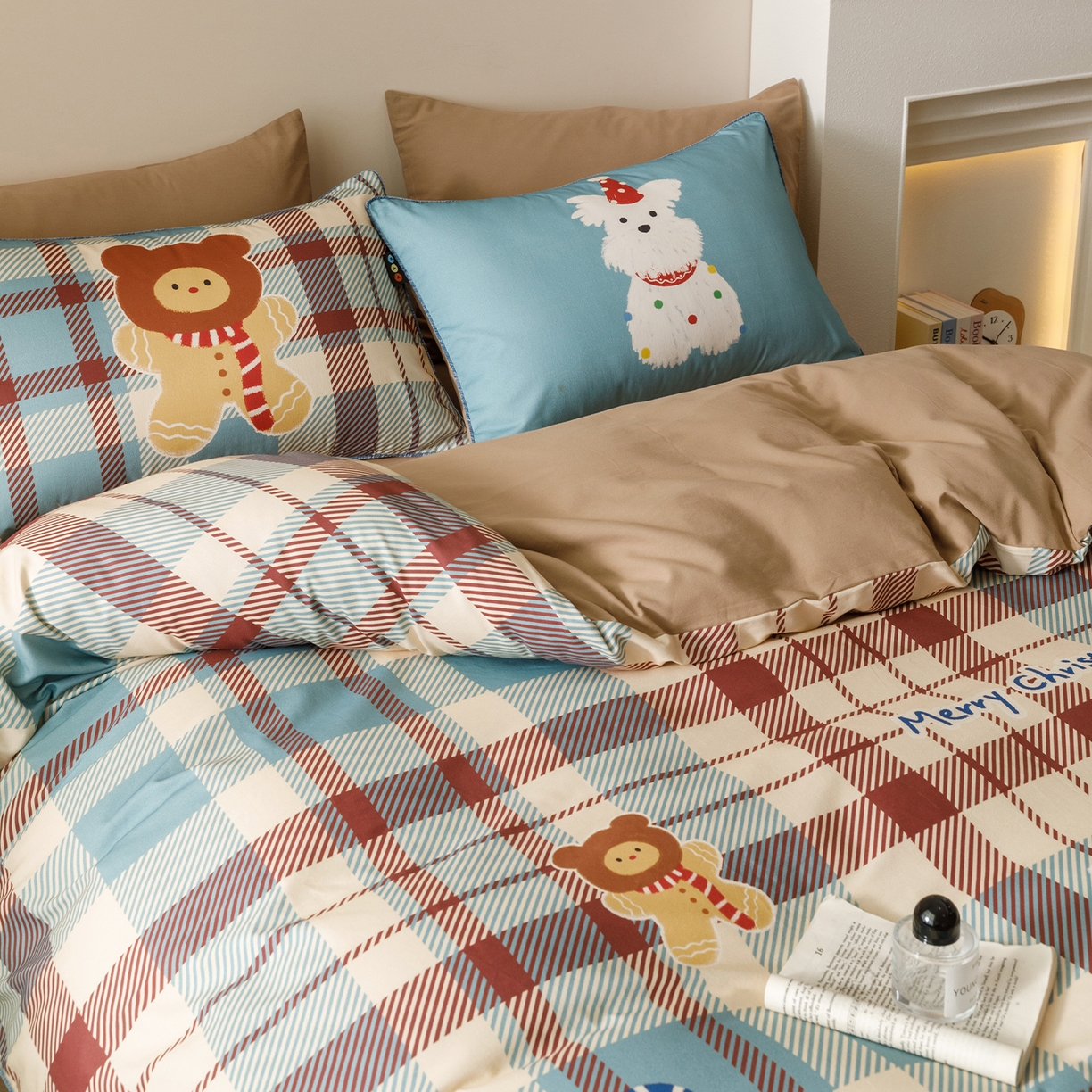 91家纺网 家纺一手货源 找家纺 RYB红黄兰 2025新款全棉纯棉加厚磨毛大版数码印花嵌绳四件套 圣诞西高地