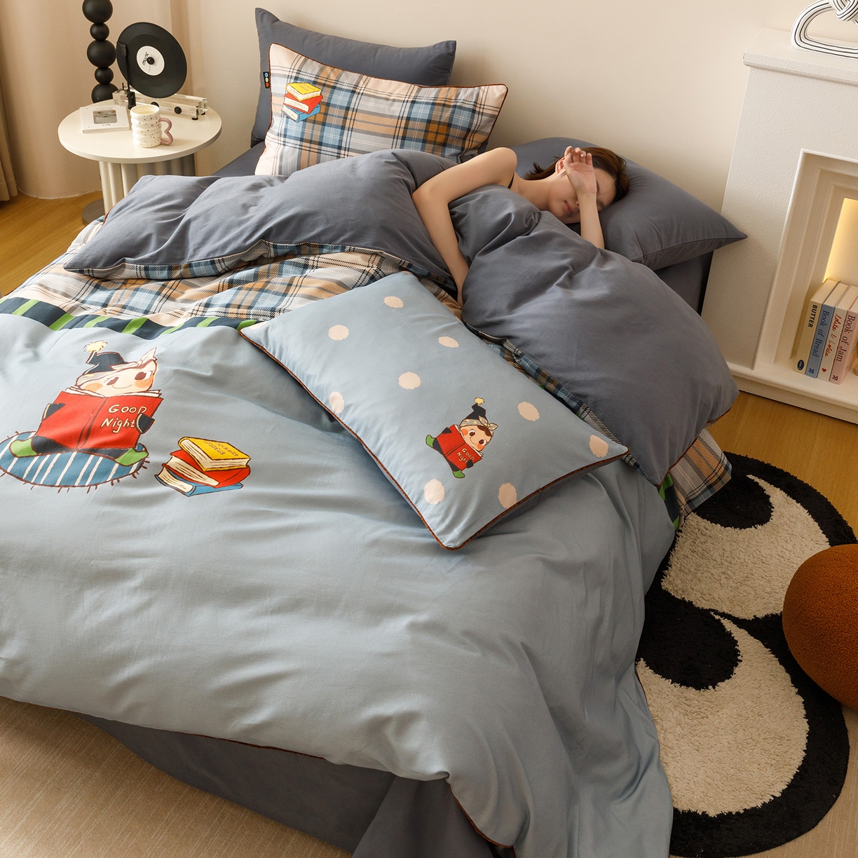 91家纺网 家纺一手货源 找家纺 RYB红黄兰 2025新款全棉纯棉加厚磨毛大版数码印花嵌绳四件套 小小书童