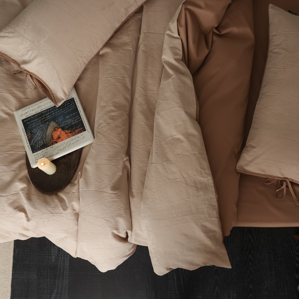 91家纺网 家纺一手货源 找家纺 玉宇阁家居 2025秋冬新品60s色织全棉纯棉磨毛大提花四件套-绑带款-第二组图 绑带款-缃叶棕