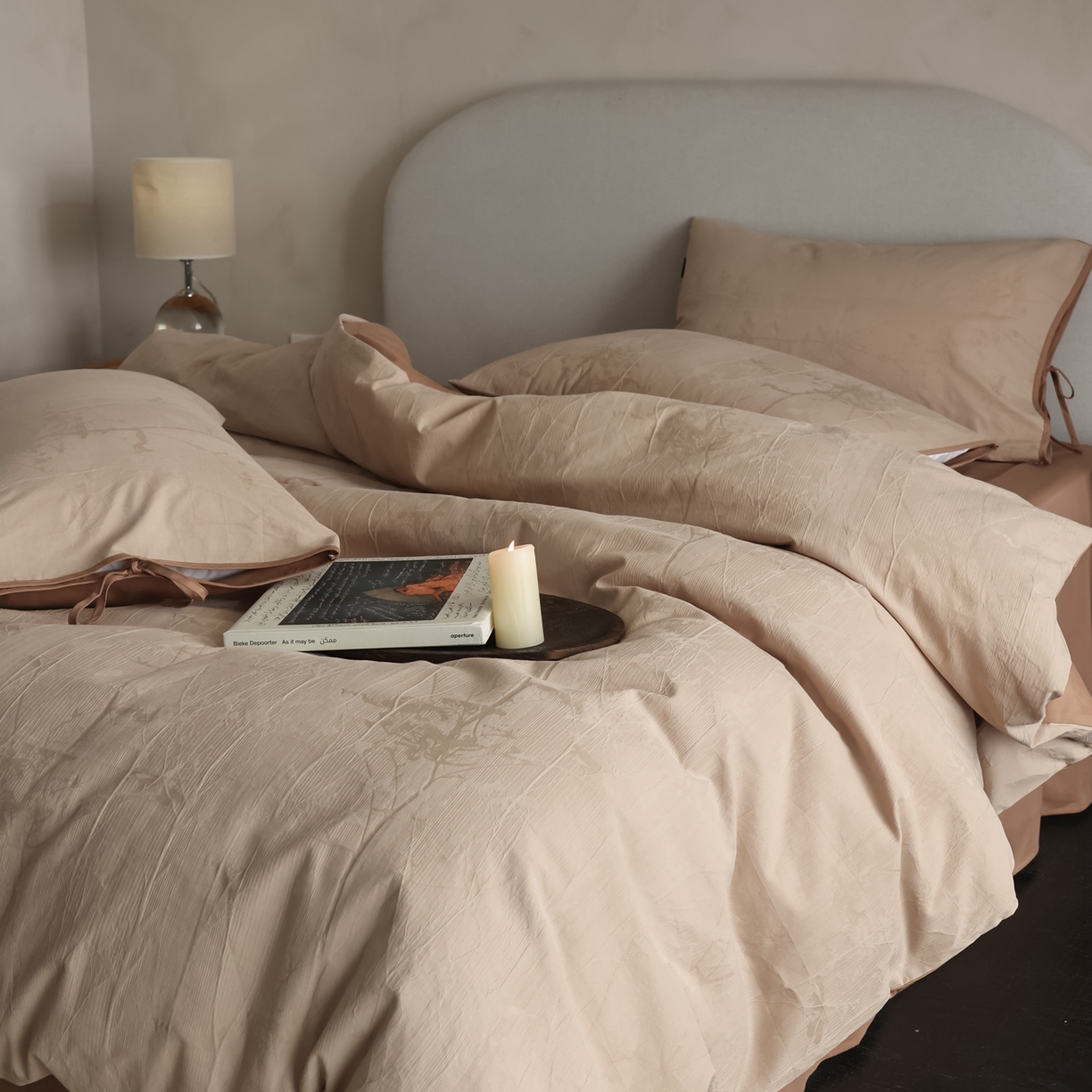 91家纺网 家纺一手货源 找家纺 玉宇阁家居 2025秋冬新品60s色织全棉纯棉磨毛大提花四件套-绑带款-第二组图 绑带款-缃叶棕