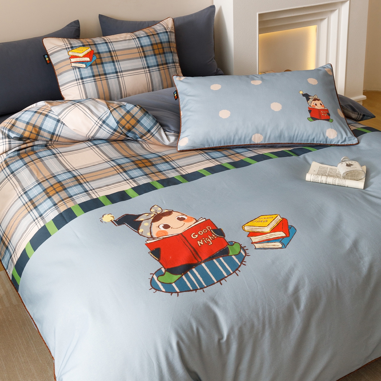 91家纺网 家纺一手货源 找家纺 RYB红黄兰 2025新款全棉纯棉加厚磨毛大版数码印花嵌绳四件套 小小书童