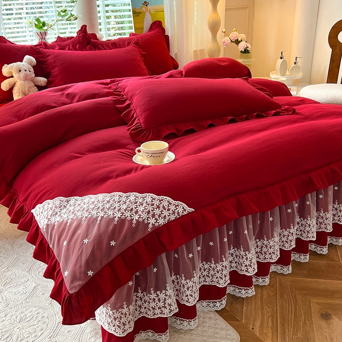 91家纺网 家纺一手货源 找家纺 后庭寝室 2025新款柔软亲肤花边蕾丝床裙四件套-花颜系列 花颜-酒红