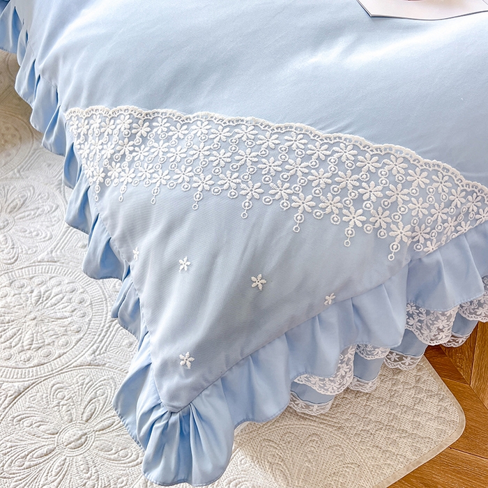 91家纺网 家纺一手货源 找家纺 后庭寝室 2025新款柔软亲肤花边蕾丝床裙四件套-花颜系列 花颜-浅蓝