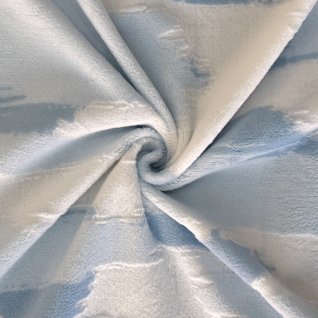 91家纺网 家纺一手货源 找家纺 吾诺家居 2025新款雕花牛奶绒柔美系列四件套 空谷蓝