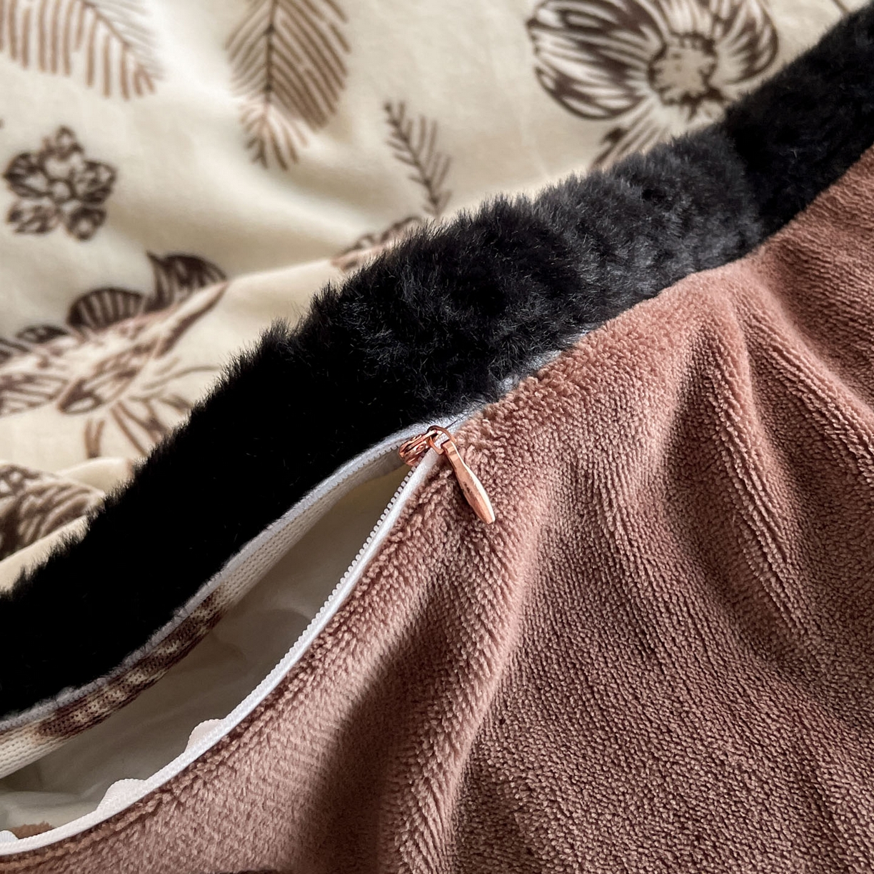 91家纺网 家纺一手货源 找家纺 吾诺家居 2025新款美拉德雕花绒黑金系列四件套 花间蜜语