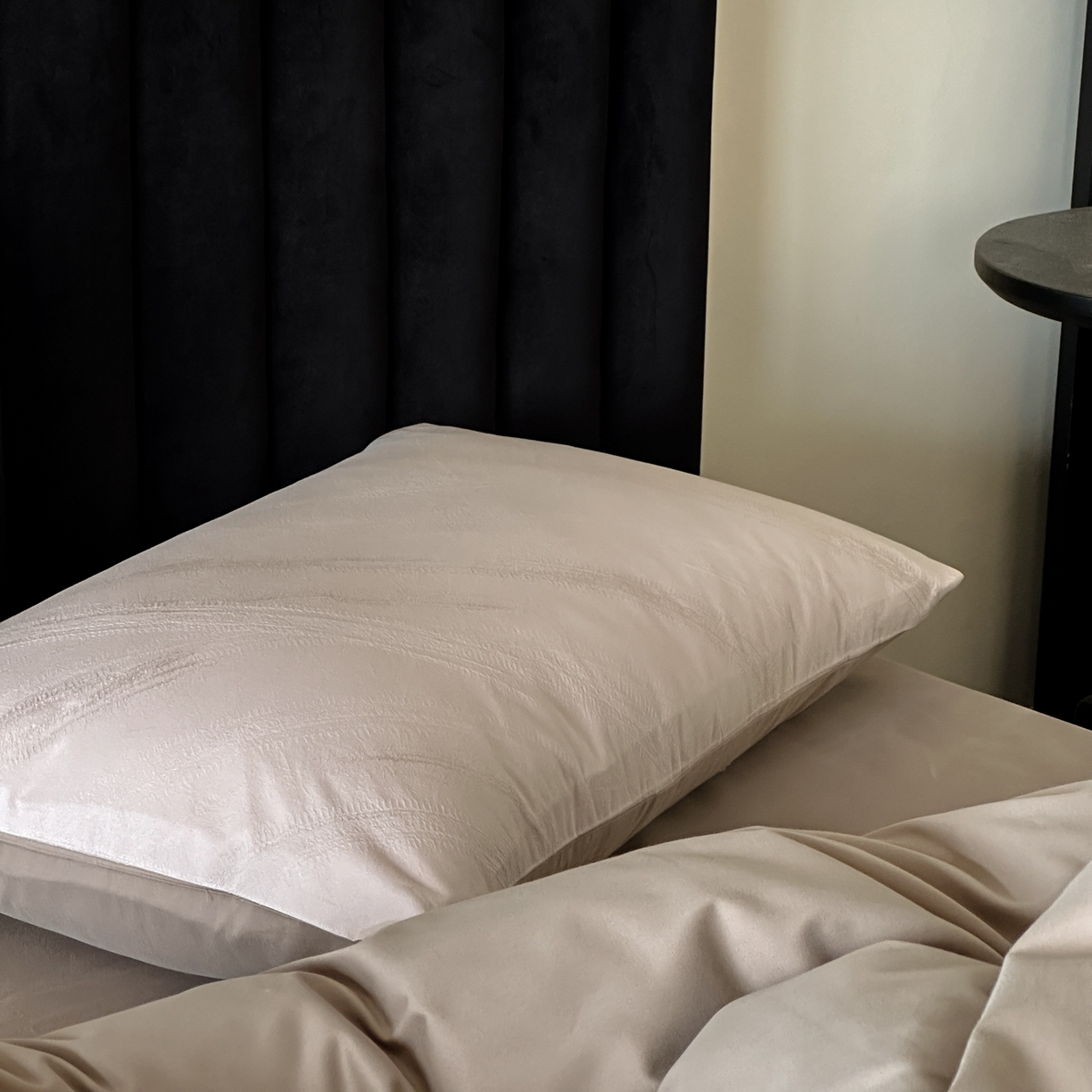 91家纺网 家纺一手货源 找家纺 玉宇阁家居 2025秋冬新品60s色织全棉纯棉磨毛大提花四件套-简约款 海芋颂语-颂语