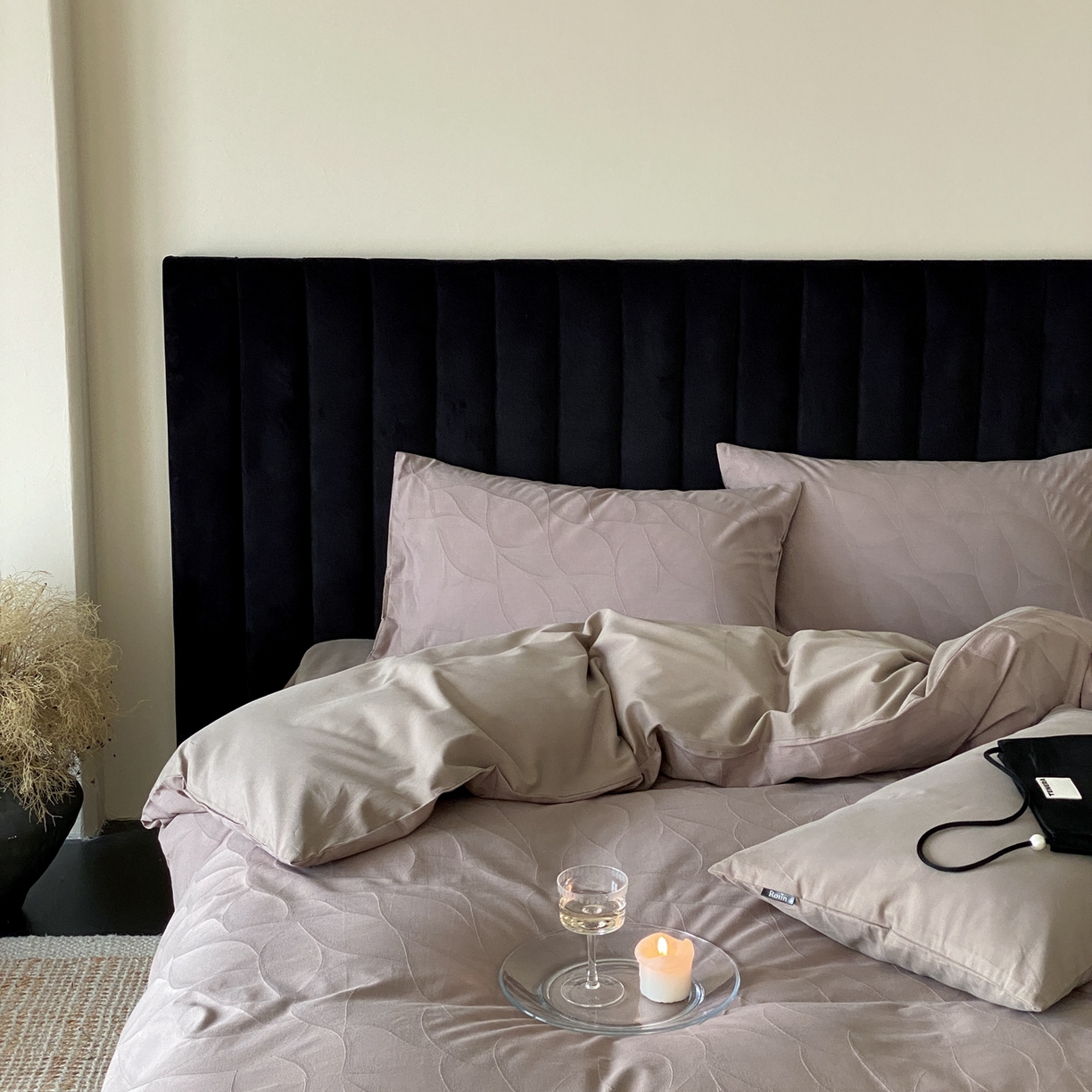 91家纺网 家纺一手货源 找家纺 玉宇阁家居 2025秋冬新品60s色织全棉纯棉磨毛大提花四件套-简约款 玄桦-琥珀松林