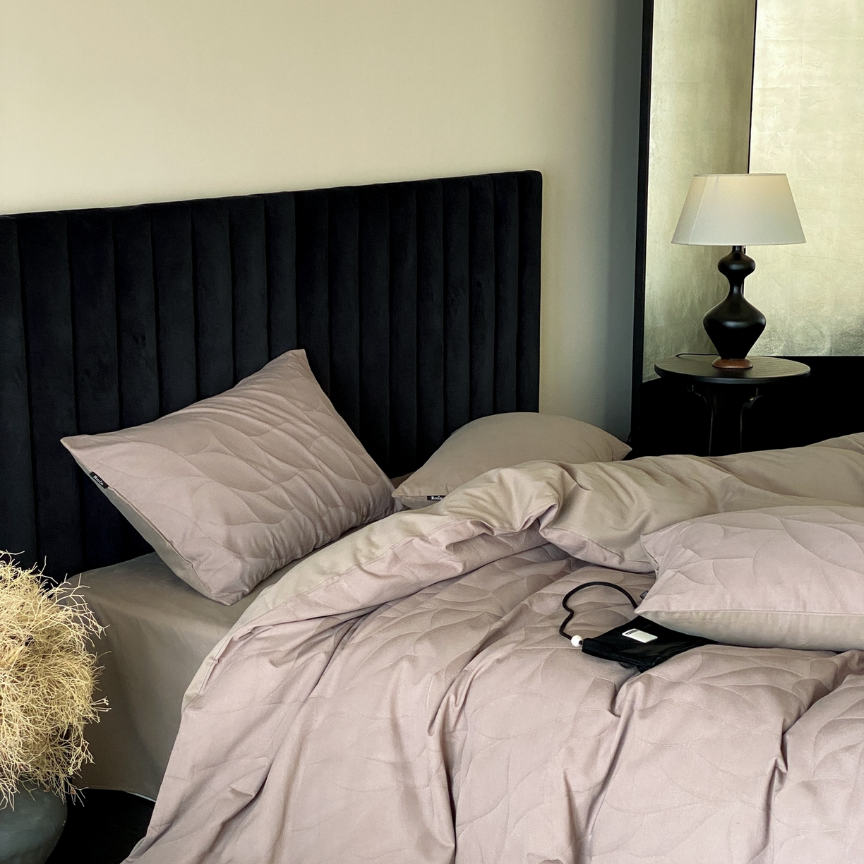 91家纺网 家纺一手货源 找家纺 玉宇阁家居 2025秋冬新品60s色织全棉纯棉磨毛大提花四件套-简约款 玄桦-琥珀松林