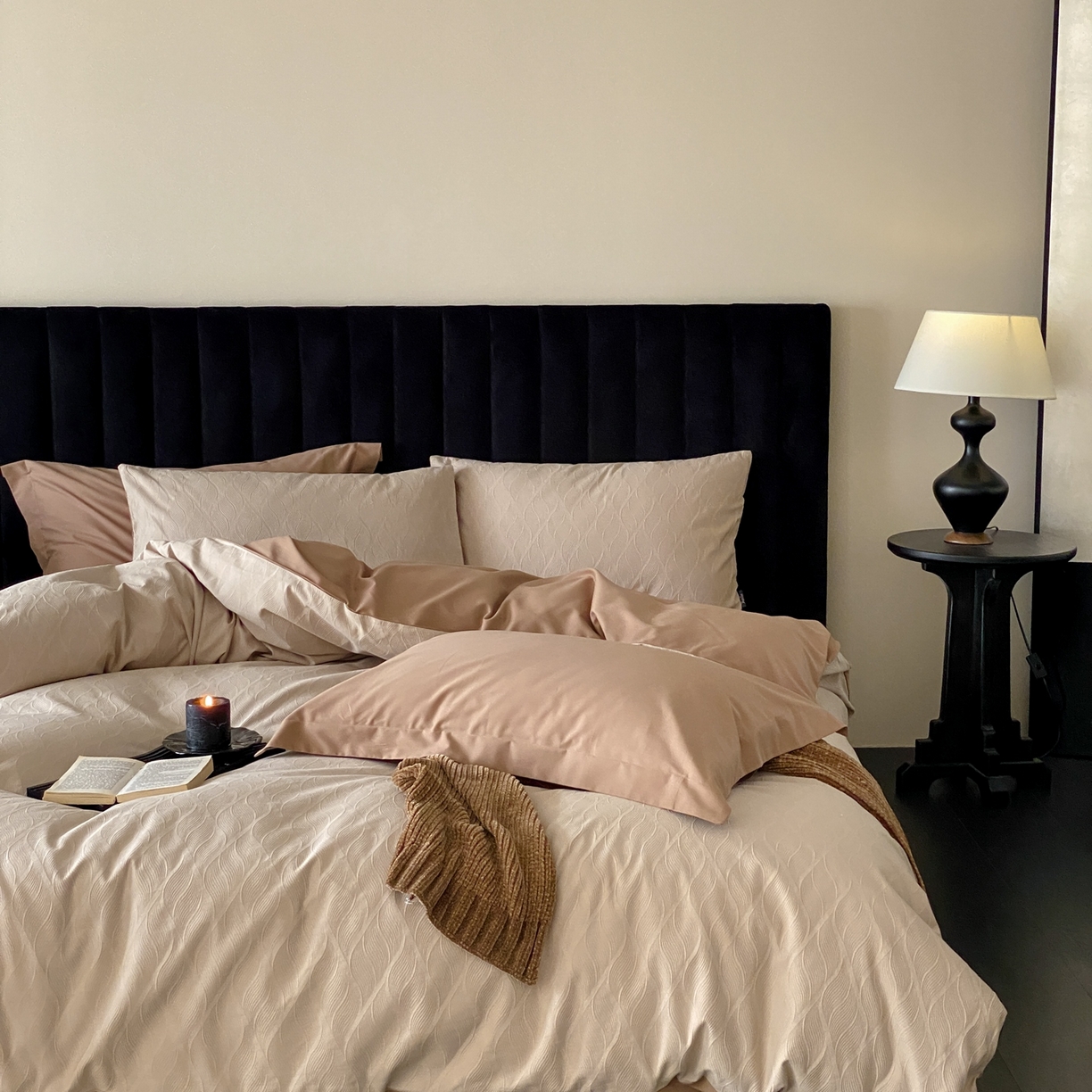 91家纺网 家纺一手货源 找家纺 玉宇阁家居 2025秋冬新品60s色织全棉纯棉磨毛大提花四件套-简约款 云玺-落日熔金