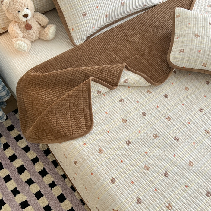 91家纺网 家纺一手货源 找家纺 茉夕家纺 2025新款跑量款暖绒纯棉印花水洗床盖 床盖单件 布蕾可可