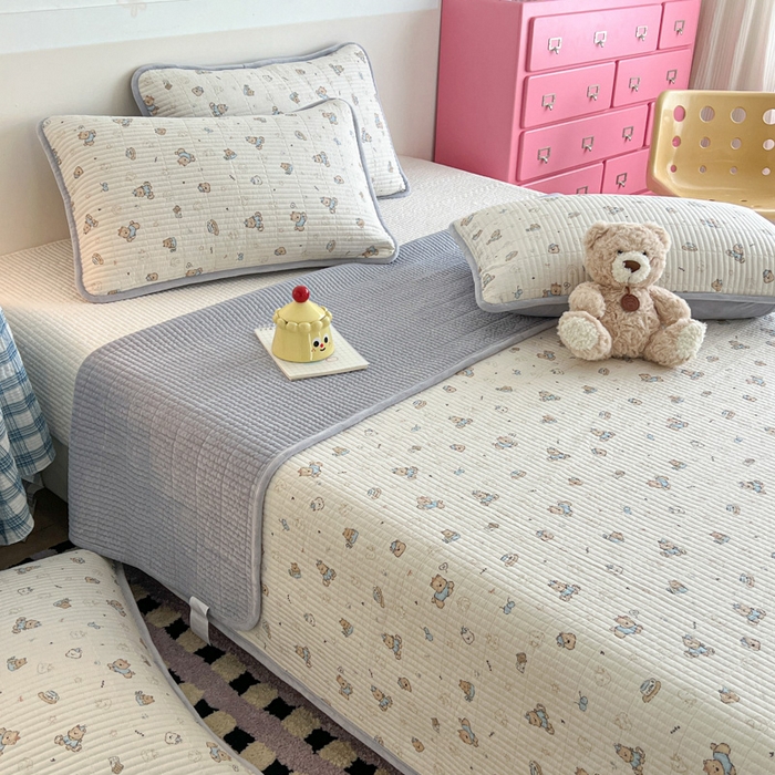 91家纺网 家纺一手货源 找家纺 茉夕家纺 2025新款跑量款暖绒纯棉印花水洗床盖 床盖单件 咖啡狗