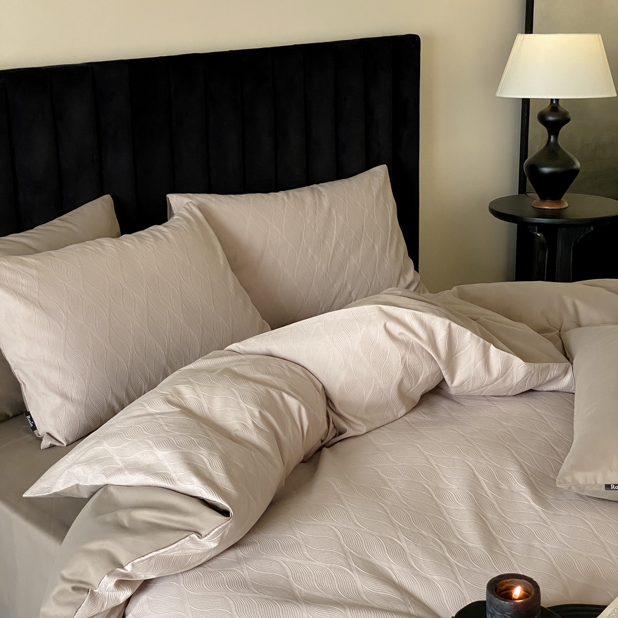 91家纺网 家纺一手货源 找家纺 玉宇阁家居 2025秋冬新品60s色织全棉纯棉磨毛大提花四件套-简约款 云玺-清晨薄雾