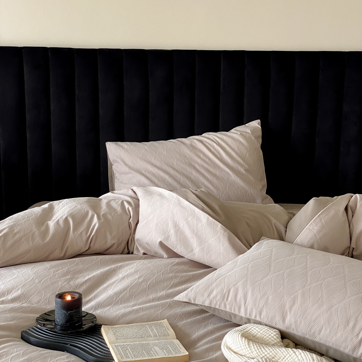 91家纺网 家纺一手货源 找家纺 玉宇阁家居 2025秋冬新品60s色织全棉纯棉磨毛大提花四件套-简约款 云玺-清晨薄雾