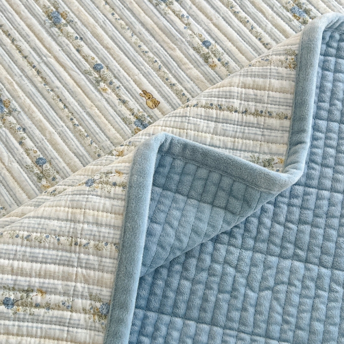 91家纺网 家纺一手货源 找家纺 茉夕家纺 2025新款跑量款暖绒纯棉印花水洗床盖 床盖单件 茶茶兔