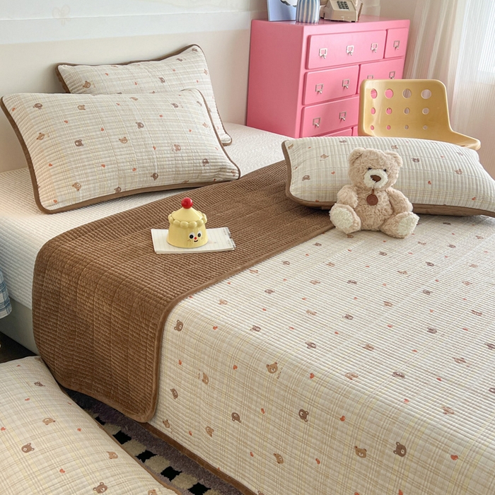 91家纺网 家纺一手货源 找家纺 茉夕家纺 2025新款跑量款暖绒纯棉印花水洗床盖 床盖单件 布蕾可可