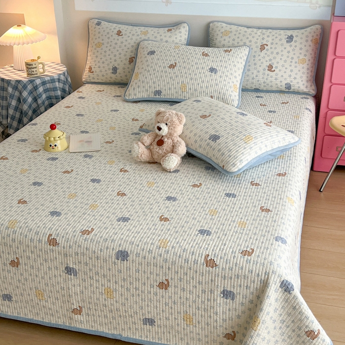 91家纺网 家纺一手货源 找家纺 茉夕家纺 2025新款跑量款暖绒纯棉印花水洗床盖 床盖单件 蓝星动物园